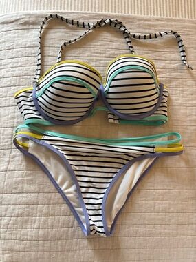 Victoria secret Medium bottom 32DD top Striped Bikini Set with Multicolor Trim